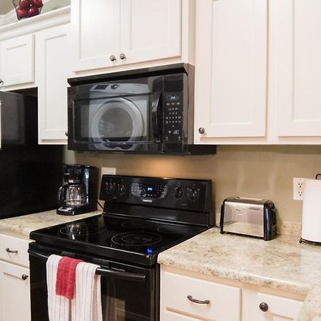 2Br Walk-In - Central Location - Free Tickets Included - Fc41-17 Бренсон Екстер'єр фото