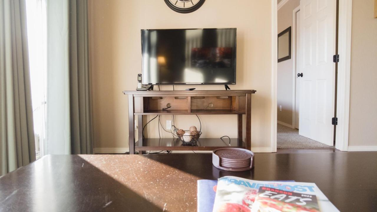 2Br Walk-In - Central Location - Free Tickets Included - Fc41-17 Бренсон Екстер'єр фото